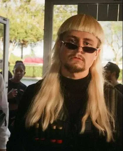 Больше стиков тут 2