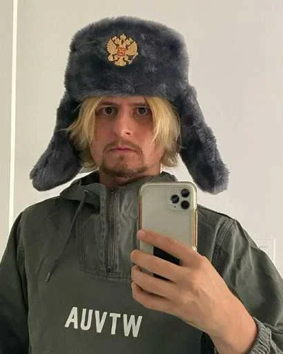 Больше стиков тут 3